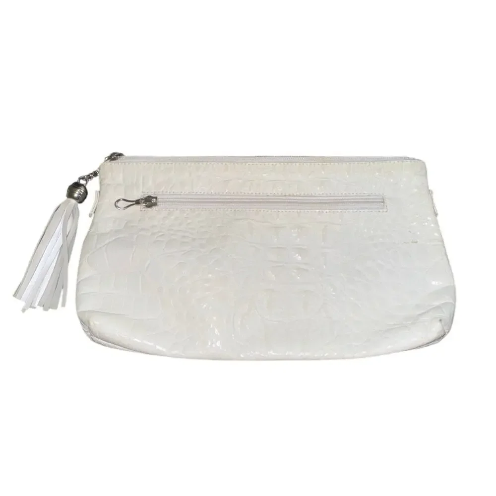 Due Fratelli‎ Made In Canada Genuine Leather White Faux Croc Embossed Clutch - Picture 2 of 11
